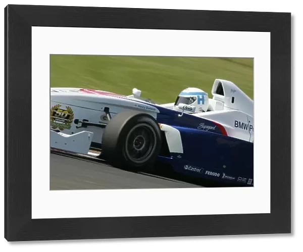 Formula BMW UK: Henry Surtees Carlin Motorsport