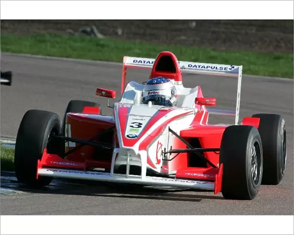 Formula BMW Testing: Daniel Mckenzie Fortec Motorsport
