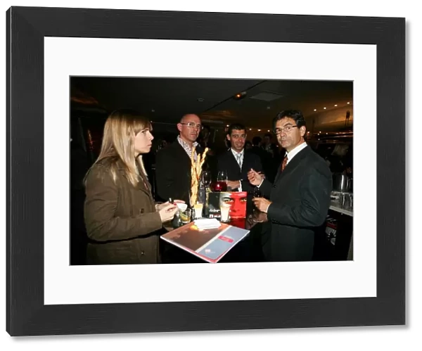 Motorsport Business Forum: Guests enjoy champagne at the Forum