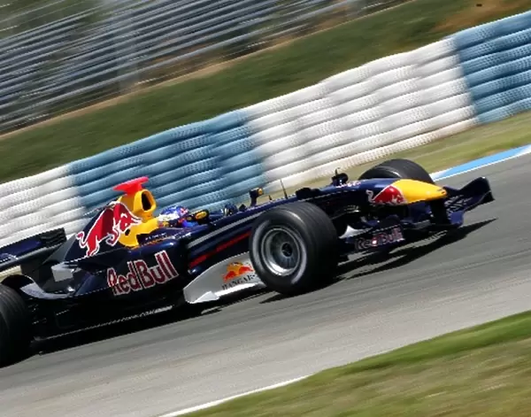 Formula 1 Testing: Robert Doornbos Red Bull RB2