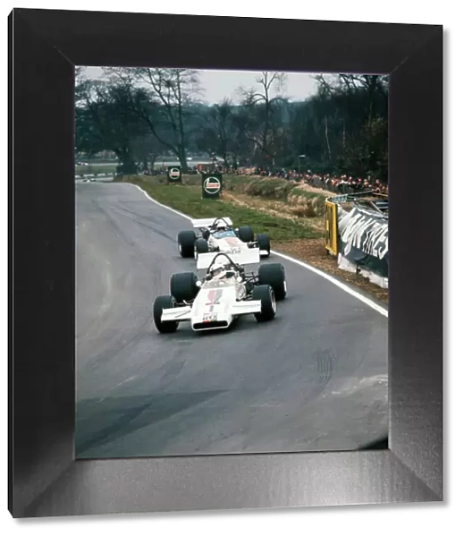 1971 European F5000 Championship. Mallory Park, England. 28th March 1971. Round 1. Brian Redman (McLaren M18 Chevrolet), 2nd position leads Keith Holland (McLaren M10B Chevrolet), 7th position, action. World Copyright: LAT Photographic