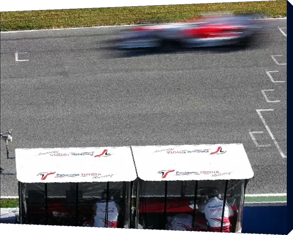 Formula One Testing: The Toyota pitwall gantry