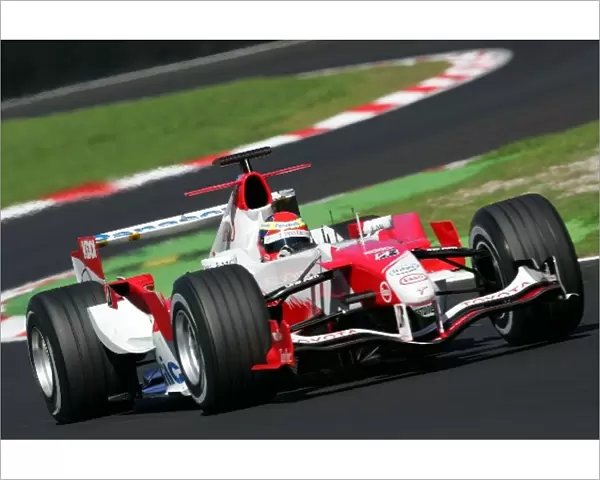 F1 Testing: Ricardo Zonta Toyota TF106: Ricardo Zonta Toyota TF106