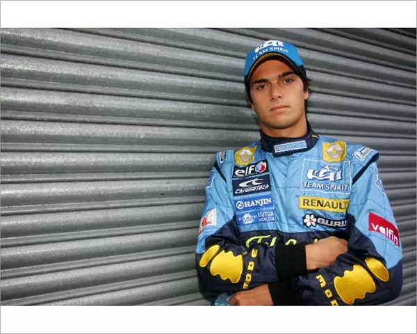 F1 Testing: Nelson Piquet Jnr Renault: F1 Testing, Day 2, Silverstone, England