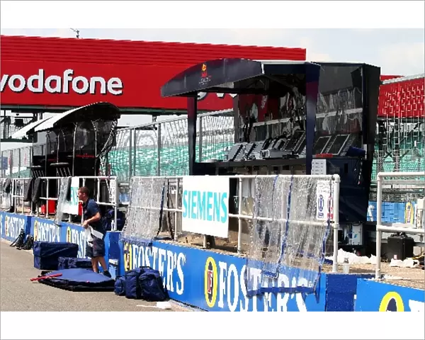 Formula One World Championship: Teams setup their pitwall gantries