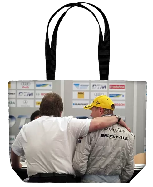 DTM: Norbert Haug, Mercedes-Benz Sporting Director, and Mika Hakkinen AMG-Mercedes