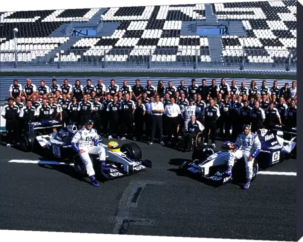 Formula One World Championship: L-R: Ralf Schumacher, Juan Pablo Montoya with their Williams team