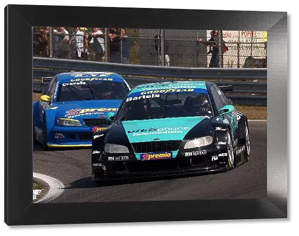 V8 STAR Championship: Michael Bartels, Vitaphone MB Racing Performance, in front of Donny Crevels, Premio GAG Racing Team