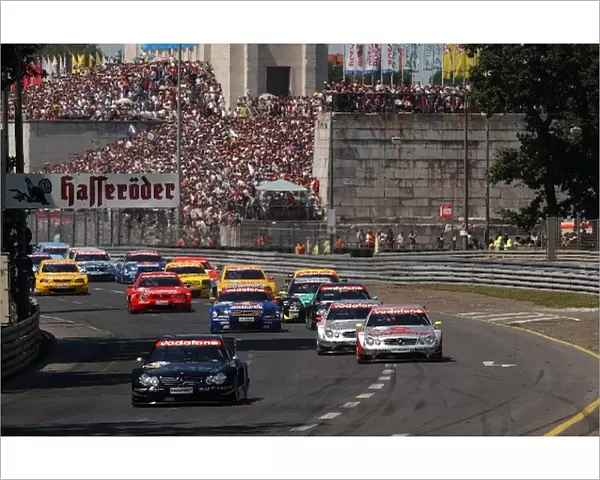 Start of the race, with Jean Alesi (FRA), AMG-Mercedes, Mercedes-Benz CLK-DTM