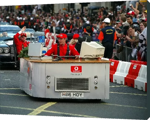 F1 Regent Street Parade: Vodafone mobile desk