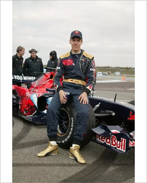 DTM: Sebastian Vettel drives Demo laps with the STR-Formula 1 car