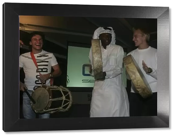 2005 GP2 Awards Ceremony Sakhir, Bahrain 28th-30th September 2005 Heikki Kovalainen ( fin, Arden) and Giorgio Pantano (I, Super Nova International) join in with local drummers. Copyright: GP2 Series Media Service ref: Digital Image Only