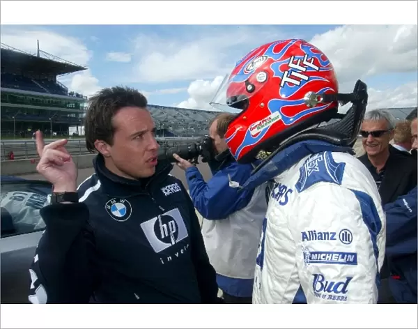 Formula BMW UK Championship: Jonathan Williams talks with Tiff Needell before he drives a Williams BMW FW26 for Channel 5s fifth gear