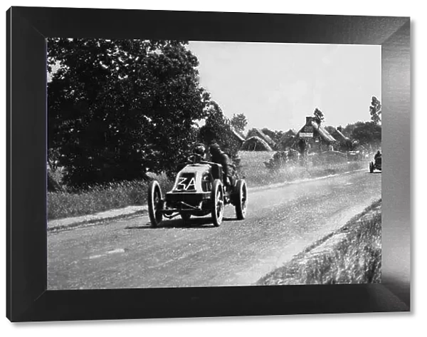 1906 French Grand Prix. Le Mans, France. 26-27 June 1906. Ferenc Szisz (Renault AK) leads Elliot Shepard (Hotchkiss HH). Szisz finished in 1st position. Published-Autocar 7 / 7 / 1906 p22. Ref-S65 / 2844. World Copyright - LAT Photographic