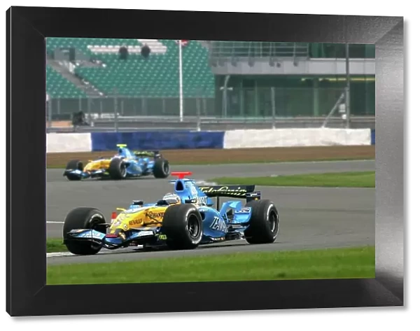 2006 Formula One World Championship, Silverstone, UK. Testing 25th-28th April 2006, Fernando Alonso (ESP), Renault, World Copyright: Jakob Ebrey / LAT Photographic