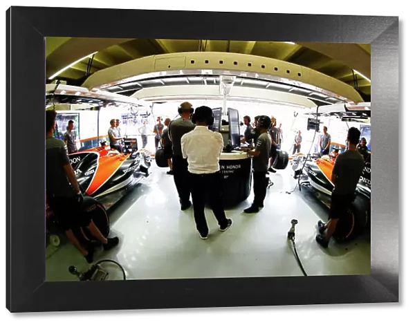 F1 Formula 1 Formula One Gp Portrait Garages
