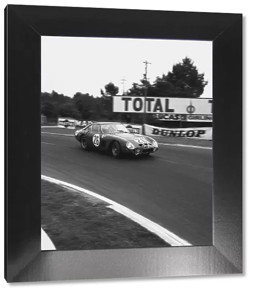 1963 Le Mans 24 Hours. Le Mans, France. 15th - 16th June 1963. Masten Gregory  /  David Piper (Ferrari 250 GTO LMB), 6th position, action. World Copyright: LAT Photographic. Ref: 19370
