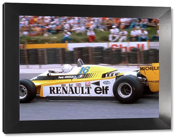 1980 South African Grand Prix. Kyalami, South Africa. 28 / 2-1 / 3 1980. Rene Arnoux (Renault RE20) 1st position. Ref-80 SA 07. World Copyright - LAT Photographic
