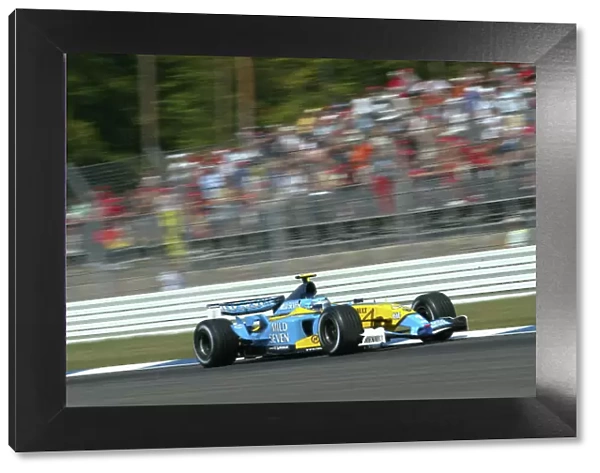 2003 German Grand Prix, Friday Qualifying, Hockenheim, Germany. 1st August 2003. Jarno Trulli, Renault R23, action. World Copyright LAT Photographic. Digital Image Only