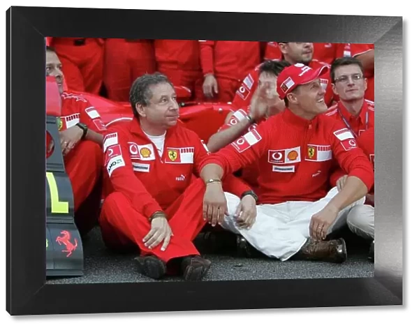 2006 Brazilian Grand Prix - Sunday Race Interlagos, Sao Paulo, Brazil. 19th - 22nd October 2006. The Ferrari team say goodbye to Michael Schumacher after the 7 times World Champion retires