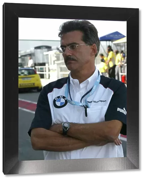 2004 European Touring Car Championship Oschersleben, Germany. 18th 19th September 2004. Dr. Mario Theissen (BMW Motorsport Director), watches the action. World Copyright: Photo4 / LAT Photographic ref: Digital Image Only