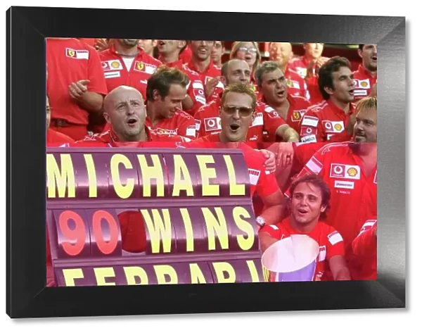 2006 Italian Grand Prix - Sunday Race Autodromo Nazionale Monza, Italy. 7th - 10th September 2006. Michael Schumacher and the Ferrari F1 team celbebrate 90 victorys for Michael Schumacher and 190 for the Ferrari team. World Copyright