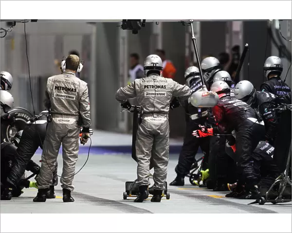 Formula One World Championship: Mercedes pit stop