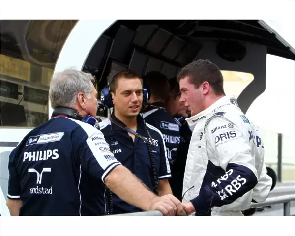 Formula One World Championship: Dean Stoneman Williams talks with Patrick Head Williams Director of Engineering