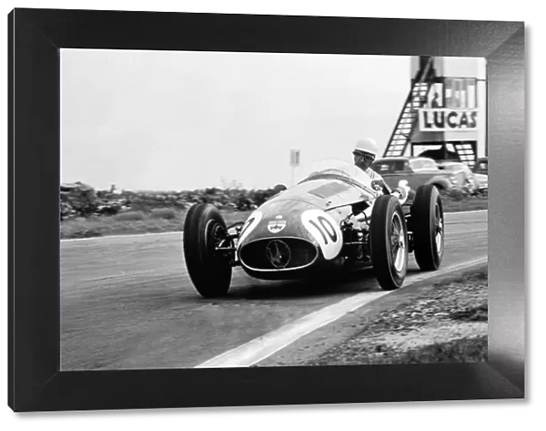 1954 BARC F1 race - Roy Salvadori: Roy Salvadori, Maserati 250F, 2nd position, action