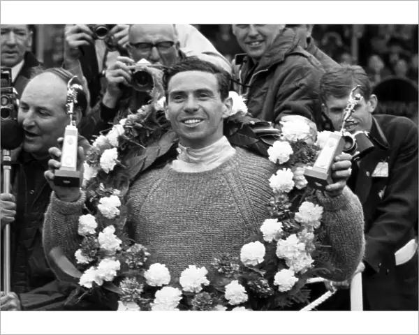 1965 British Grand Prix - Jim Clark: Jim Clark, Lotus 33-Climax, 1st position, podium, portrait