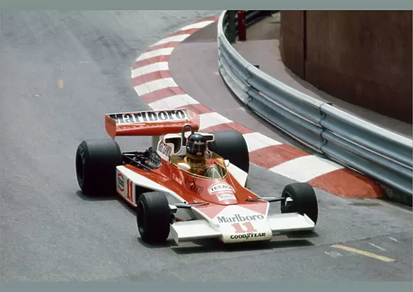 1976 Monaco Grand Prix - James Hunt: James Hunt, McLaren M23-Ford. Action