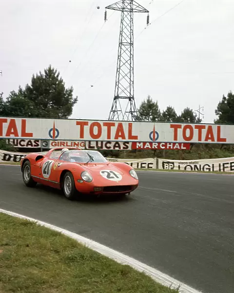 1963 Le Mans 24 Hours - Lorenzo Bandini  /  Ludovico Scarfiotti: Lorenzo Bandini  /  Ludovico Scarfiotti, 1st position, action