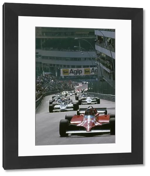 1981 Monaco Grand Prix: Gilles Villeneuve 1st position, leads the field through Beau Rivage, action