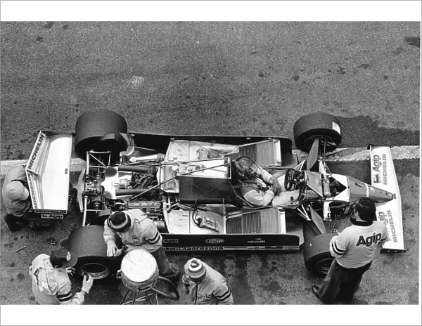 1980 Formula One Testing: Gilles Villeneuve, testing in the pits, action