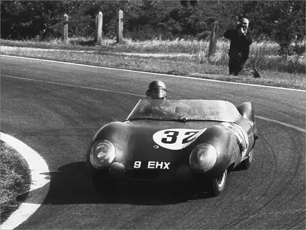 1956 Le Mans 24 hours: Colin Chapman  /  Herbert Mackay-Fraser, retired, action