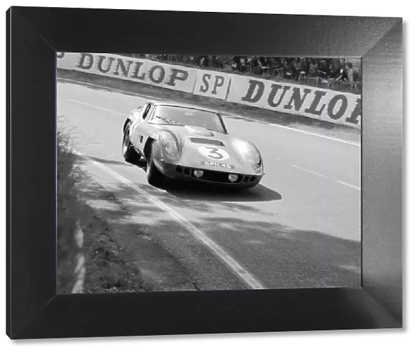 Le Mans, France. 20-21 June 1964: Jack Sears  /  Peter Bolton, dnf