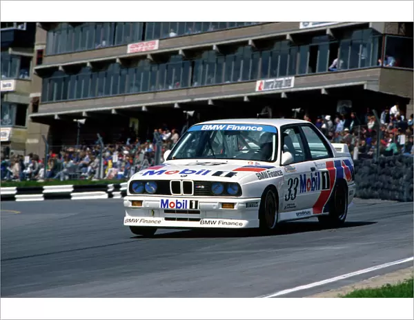 1988 British Touring Car Championship: Frank Sytner, 1st in Class B, 7th Overall, action