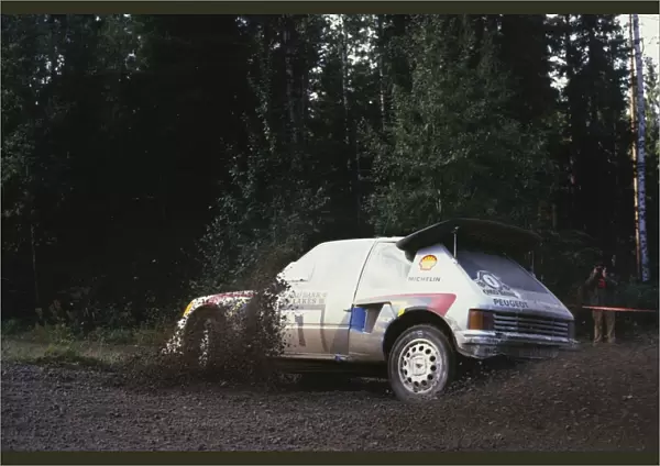 1986 World Rally Championship: Timo Salonen  /  Seppo Harjanne, 1st position, action
