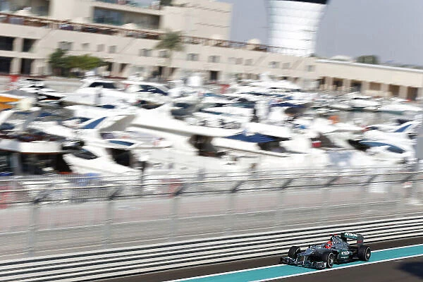 12 UAE F1 Formula 1 Formula One GP Nov Action