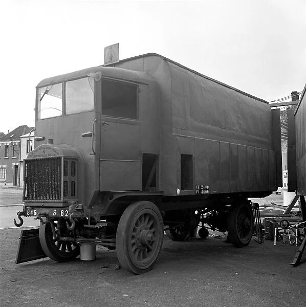 1914  /  18 4WD van, with solid tyres, made in Wisconsin, USA, photographed in France