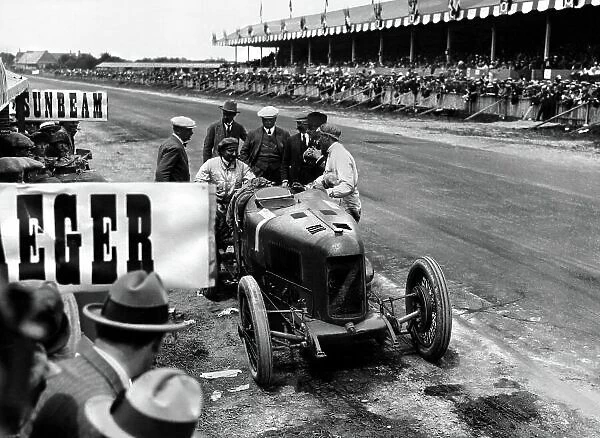 1923 French Grand Prix. Tours, France. 2nd July 1923. Albert Divo (Sunbeam), 2nd position, in the pits, action. World Copyright: LAT Photographic. Ref: B / WPRINT