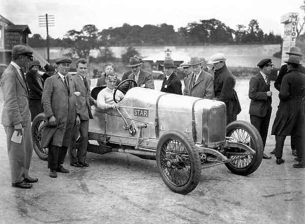 1924 Autumn Meeting - Brooklands. Malcolm Campbell, Star. Ref: A3921 World Copyright: LAT Photographic