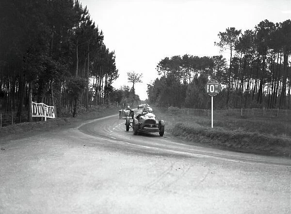1935 Le Mans 24 hours. Le Mans, France. 15-16 June 1935. 'Goldie' Gardner & A. C. Beloe (30 Aston Martin Ulster), Lost its tails as a result of a minor crash, finished 15th, World Copyright: LAT Photographic Ref: Autocar C6524