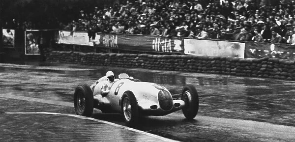 1936 Monaco Grand Prix - Rudolf Caracciola: Rudolf Caracciola, Mercedes-Benz W25, 1st position, action