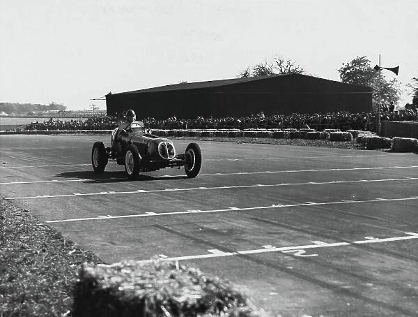 1950 British Grand Prix Silverstone, Great Britain. 13th May 1950. Bob Gerard (ERA B-Type), 6th position, action. World Copyright: LAT Photographic Ref: B&W Print