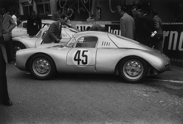 1953 Le Mans 24 hours: Richard von Frankenberg  /  Paul Frere, 15th position, action