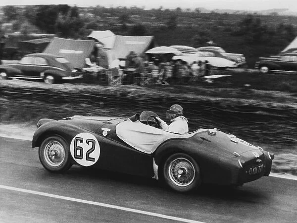 1954 Le Mans 24 hours: Edgar B. Wadsworth  /  John Brown, 15th position, action