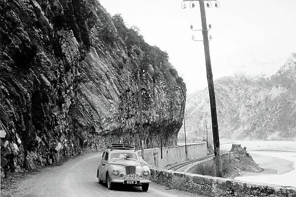 1955 Monte Carlo Rally. Monte Carlo, Monaco. 17-24 January 1955. World Copyright: LAT Photographic Ref: b&w print
