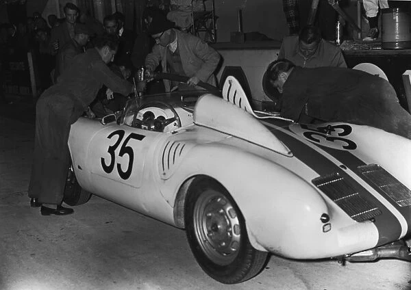 1957 Le Mans 24 hours: Ed Hugus  /  Carel Godin de Beaufort, 8th position, in the pits, action