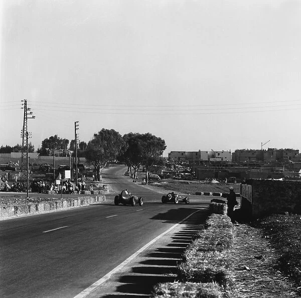 1958 Moroccan Grand Prix: Mike Hawthorn, 2nd position leads Tony Brooks, retired, action